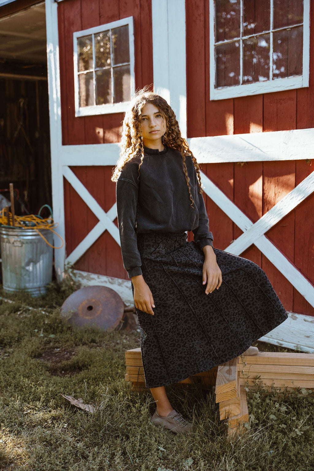 BUBBLE HEM SWEATSHIRT