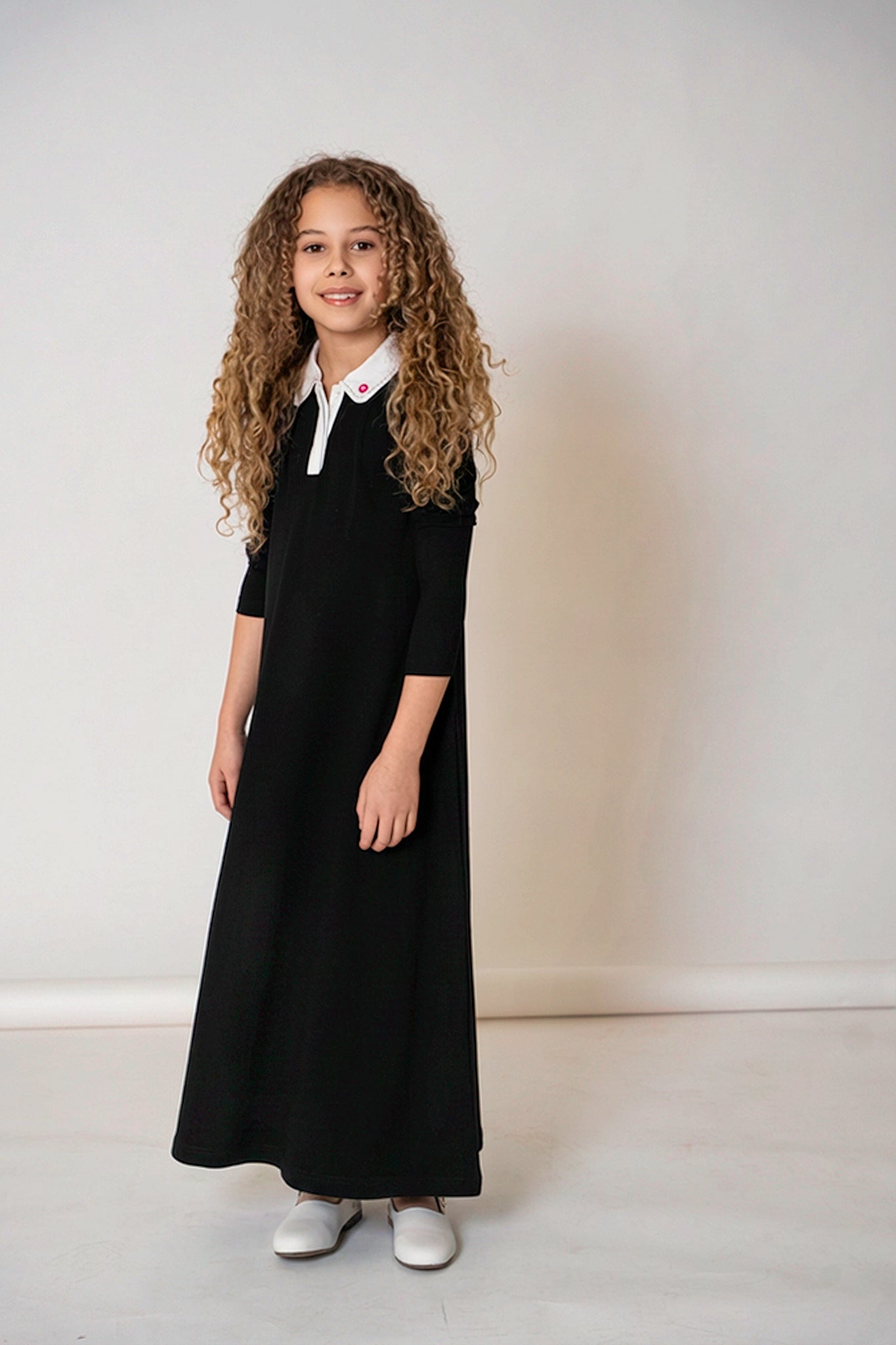 CONTRAST COLLAR MAXI DRESS