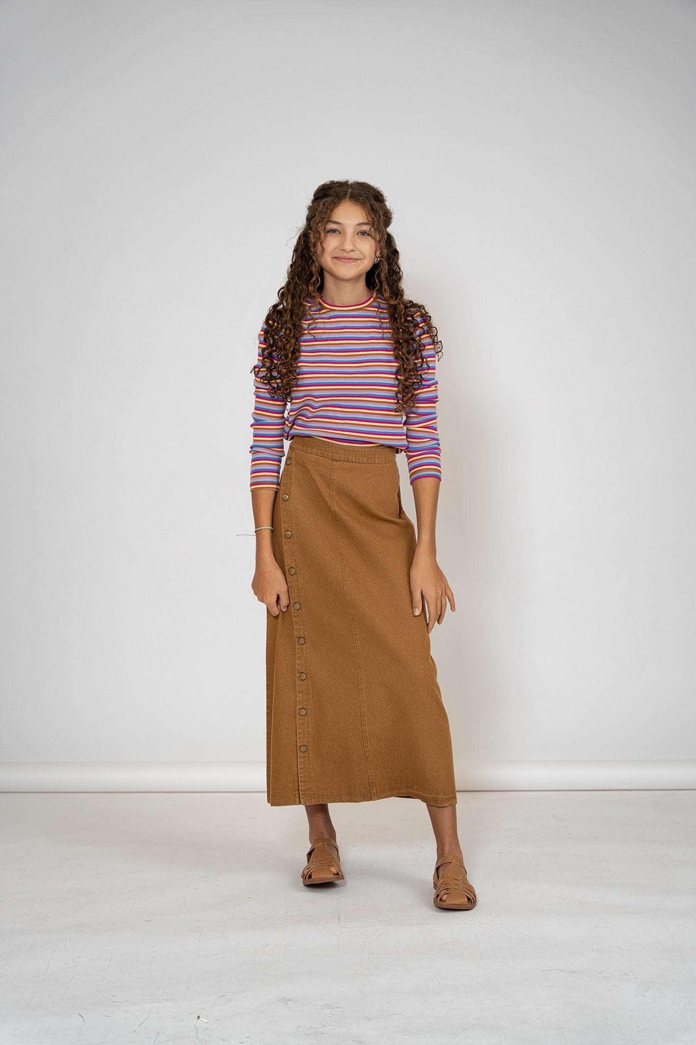 SIDE BUTTON DOWN SKIRT